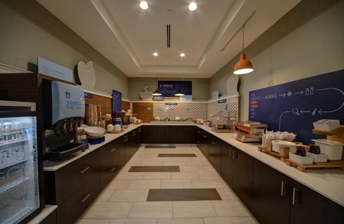 Yukon Hotel | Holiday Inn Express & Suites Oklahoma City West-Yukon by IHG