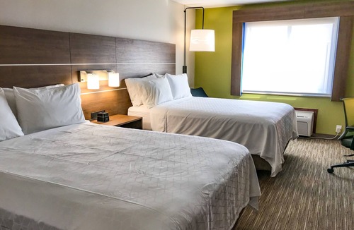 Lubbock Hotel | Holiday Inn Express & Suites Lubbock West by IHG