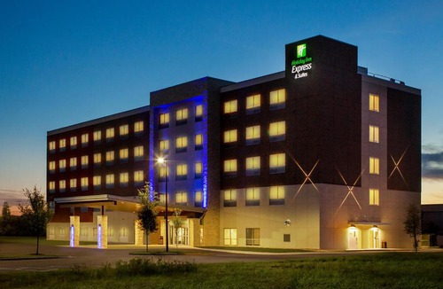 Sanford Hotel | Holiday Inn Express & Suites Sanford - Lake Mary by IHG