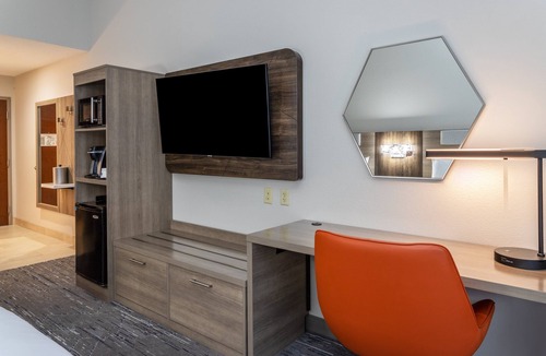 Crystal River Hotel | Holiday Inn Express Crystal River by IHG