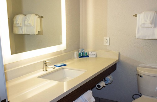 Hurricane Hotel | Holiday Inn Express Winfield by IHG