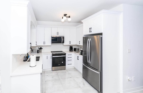 Vaughan House | Home in Vaughan, Modern 3BR Home in Vaughan w/ Patio & Grill