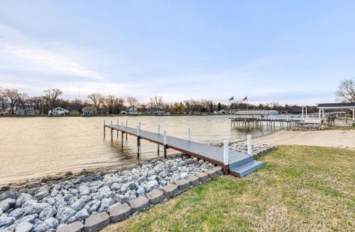 McHenry House | Home on Fox River: Modern Decor Style!