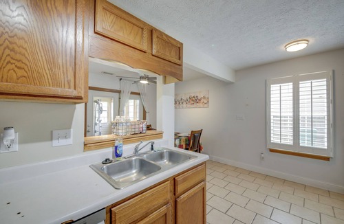Avon House | Home w/ Backyard ~ 12 Mi to Downtown Indianapolis!