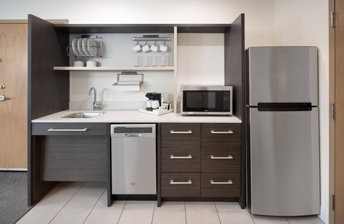 Jackson Hotel | Home2 Suites by Hilton Jackson MI
