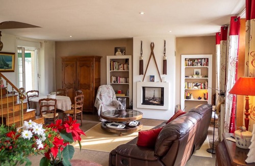 Saint-Germain-du-Pert House | Homerez - House in Saint-Germain-du-Pert