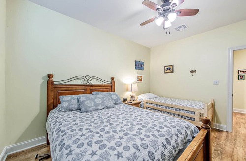 Golden Meadow House | Hooked - Bay View - Island Realty