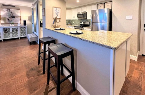 Mid America Condo | Hot Springs Retreat: Lake Views w/Boat Slip