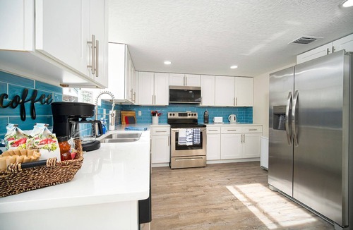 St. Augustine House | Hot Tub~5 BR Spacious Family Home~Beach Day Awaits!