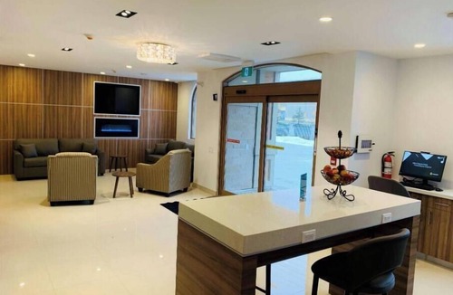 Northeast Mississauga Apartment | Hotel Chandni Victoria