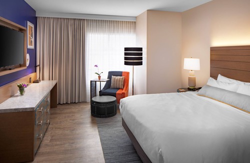 Gainesville Hotel | Hotel Indigo Gainesville-Celebration Pointe by IHG