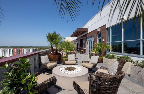 Historic Downtown Melbourne Hotel | Hotel Melby Downtown Melbourne Tapestry Collection By Hilton