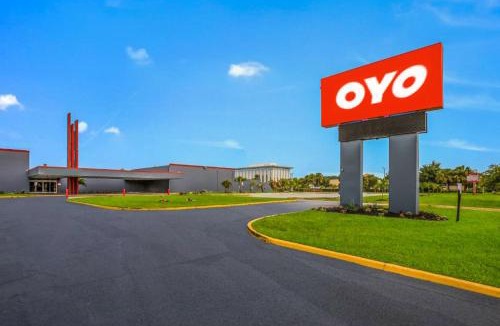 Orlando Hotel | Hotel O Orlando Airport near Florida Mall