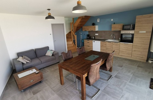 Tourlaville House | House facing the sea and a few steps from the beach