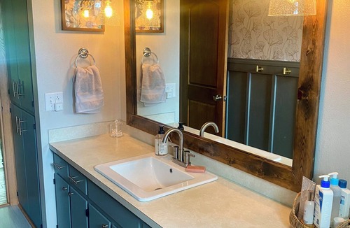 Ripon House | House rental near EAA