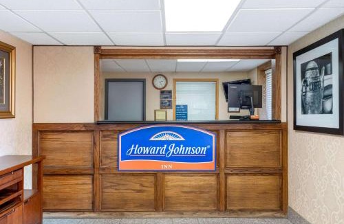 Gillette Hotel | Howard Johnson by Wyndham Gillette