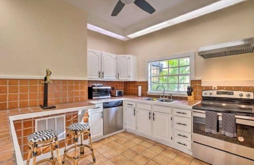 Boynton Beach House | Huge Mini-Resort w/Pool, Tiki Bar - Near Beach