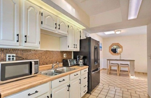Boynton Beach House | Huge Mini-Resort w/Pool, Tiki Bar - Near Beach