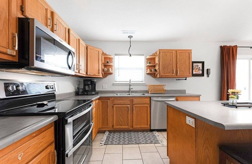 Huntertown House | Huntertown 4 Bed! Pets LOVE Fenced Yard & Garage