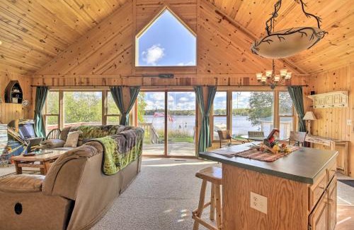 Pine Lake House | Hurley Lakefront Hideaway w/Fire Pit & Dock!