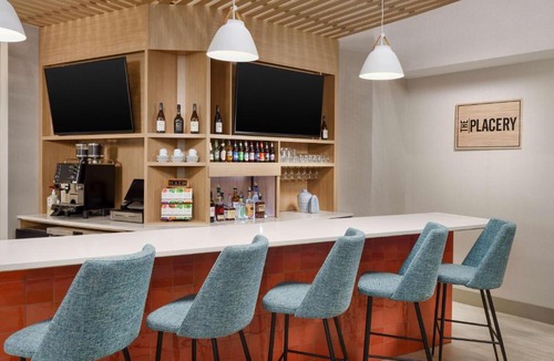 Florida Center Hotel | Hyatt Place across from Universal Orlando Resort