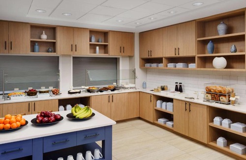 Florida Center Hotel | Hyatt Place across from Universal Orlando Resort