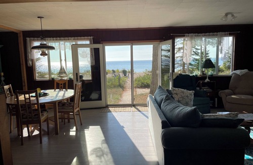 Bois Blanc Island House | Idyllic cottage on Bois Blanc Island's Snow Beach