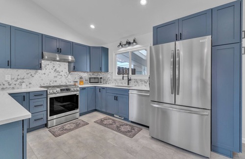 Allen House | Impeccably Designed Ann Arbor Home, 3 Bed 2 Bath, Quiet area