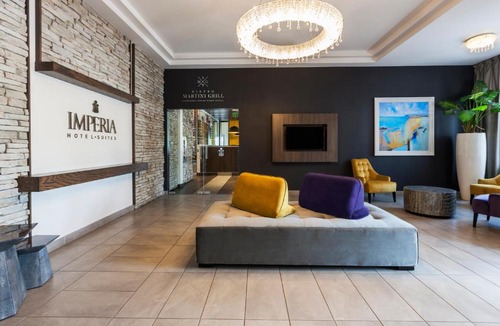 Terrebonne Hotel | Imperia Hôtel et Suites Terrebonne
