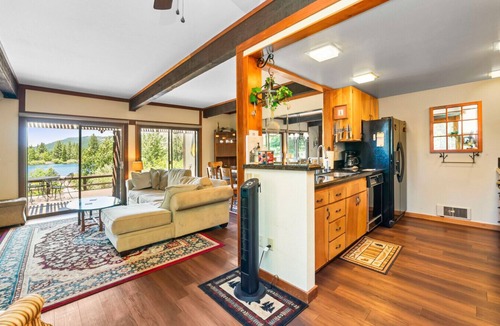 Graeagle Apartment | Impressive Mill Pond Views, Tasteful Upgrades, Redwood Deck