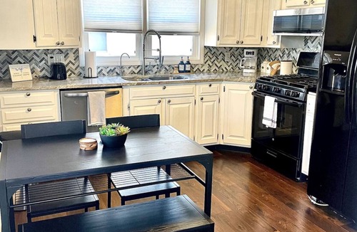 Speedway House | Indy 3 bed & 2 full bath - Central location + outdoor amenities & game room!