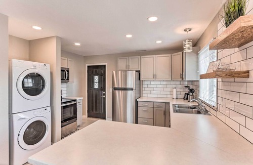 Rapid City Apartment | Inviting Rapid City Duplex < 2 Mi to Downtown!