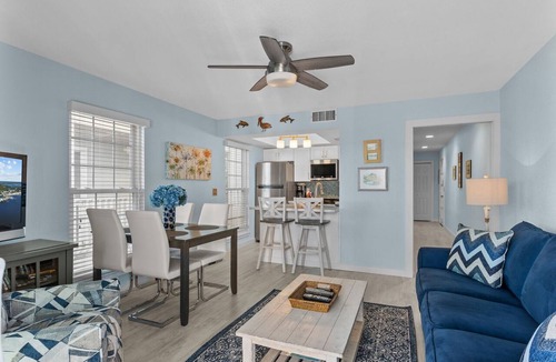 Cedar Key Condo | Island Place 102 Perfect Downtown Getaway w/Pool!