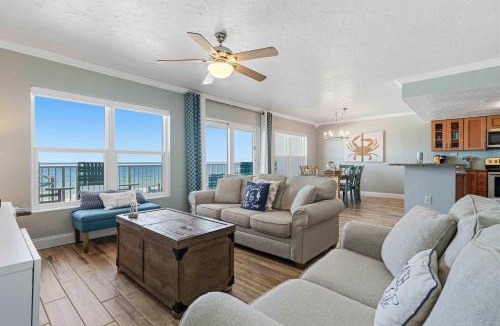 Fort Walton Beach House | Islander Beach Resort Condo Ocean Views Pool