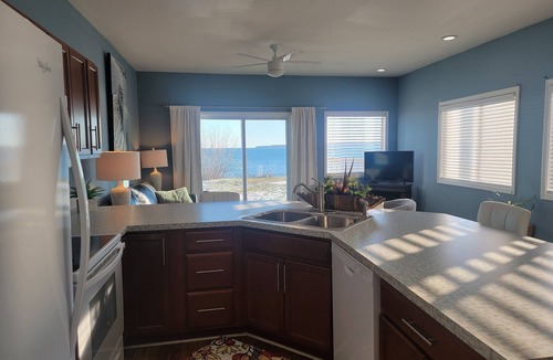 St Ignace Apartment | Islands View Condo- Waterfront