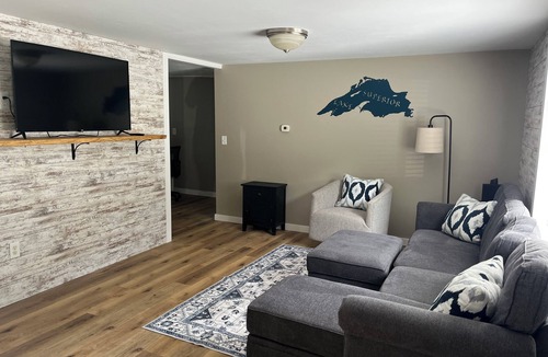 Trowbridge Park House | January Discount! 2BR-2Bath home conveniently located in Marquette.