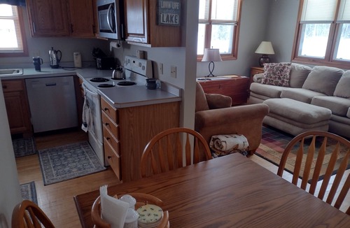 Bergland House | JARS Trailsiide Retreat, 17850 Nordine Rd Charming Lakeview House in Bergland MI