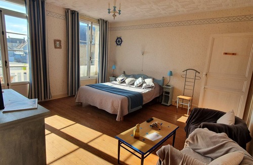 Courseulles-sur-Mer Bed & Breakfast | Joyeux Reveil