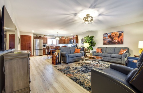 New Glarus House | JUNE JULY 2026-NEW BOOKING SPECIAL at The Belvedere just Steps to downtown.