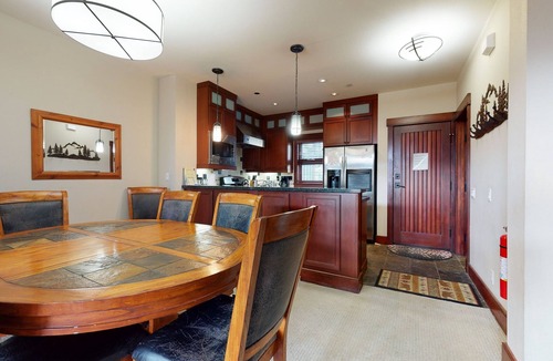 Mammoth Lakes Cabin | Juniper Crest 6 3 Bedroom Townhouse by RedAwning