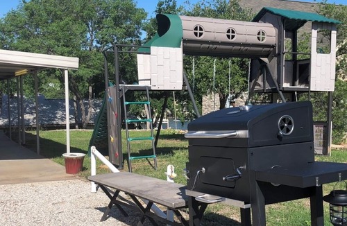 Graford Cabin | Juniper View Suites - Simple & Clean - Great Location [Dock Upgrade Option{1}]