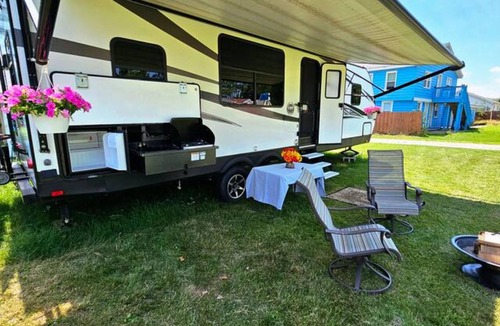 Monticello House | Key Lime Resorts - Unit #1 RV Retreat Villa