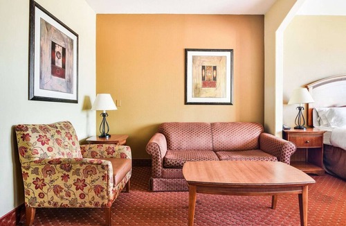 Central Oklahoma City Apartment | King Bed Accessible|Nsmk