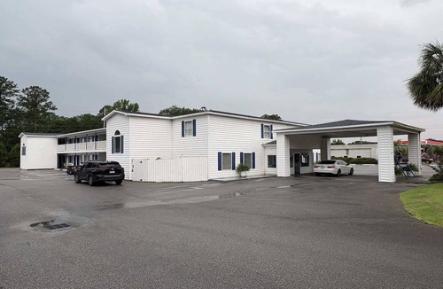 Hampton Apartment | King Bed|Smoking|Hampton
