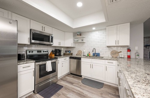Daytona Beach House | KING BEDS! Spacious, Central, Quiet