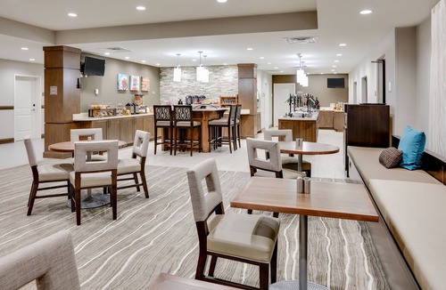 Bricktown Apartment | King Studio w/Kitchen | Pool + Daily Breakfast