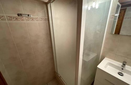 Caen City Centre Apartment | Kunzite YourHostHelper