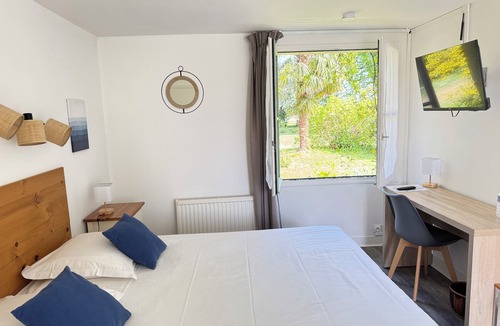 Quettehou Hotel | La Demeure Du Perron