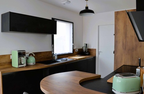 Courseulles-sur-Mer House | La Mer Veille, new house with garden