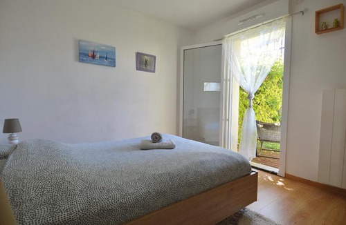 Courseulles-sur-Mer Apartment | La petite Marine, wifi et jardin à 100m de la mer